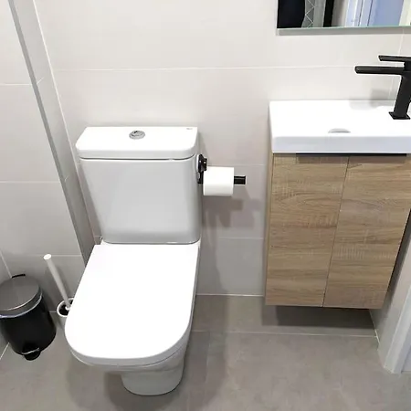 Apartment Fira 8 A 1min Del Metro Y Centro 15min L'Hospitalet de Llobregat