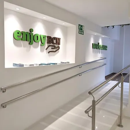 Fira 8 A 1min Del Metro Y Centro 15min Appartement